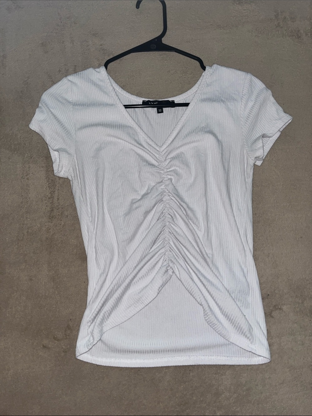 YMI White Ruched V-Neck Short Sleeve Top